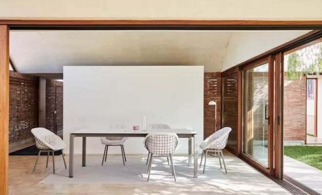 Mise en place de mobilier exterieur à Vierzon, proche de Bourges, Chateauroux et Issoudun, Vierzon, Cuisines et Meubles Patrigeon