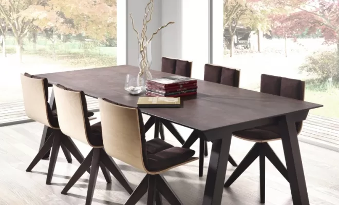 Mise en lumière de la table et chaises à Vierzon, proche de Bourges, Issoudun et Châteauroux, Vierzon, Cuisines et Meubles Patrigeon